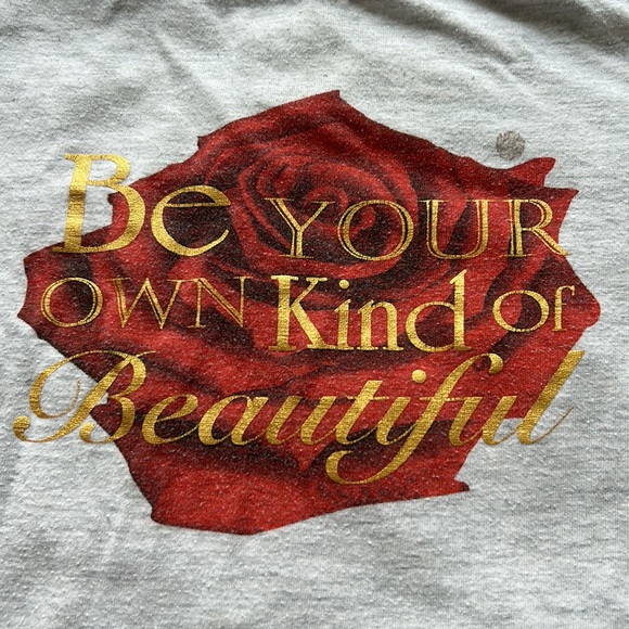 📣$2 with any purchase/ Cute Disney Beauty and The Beast T-shirt, reloved - Picture 2 of 3